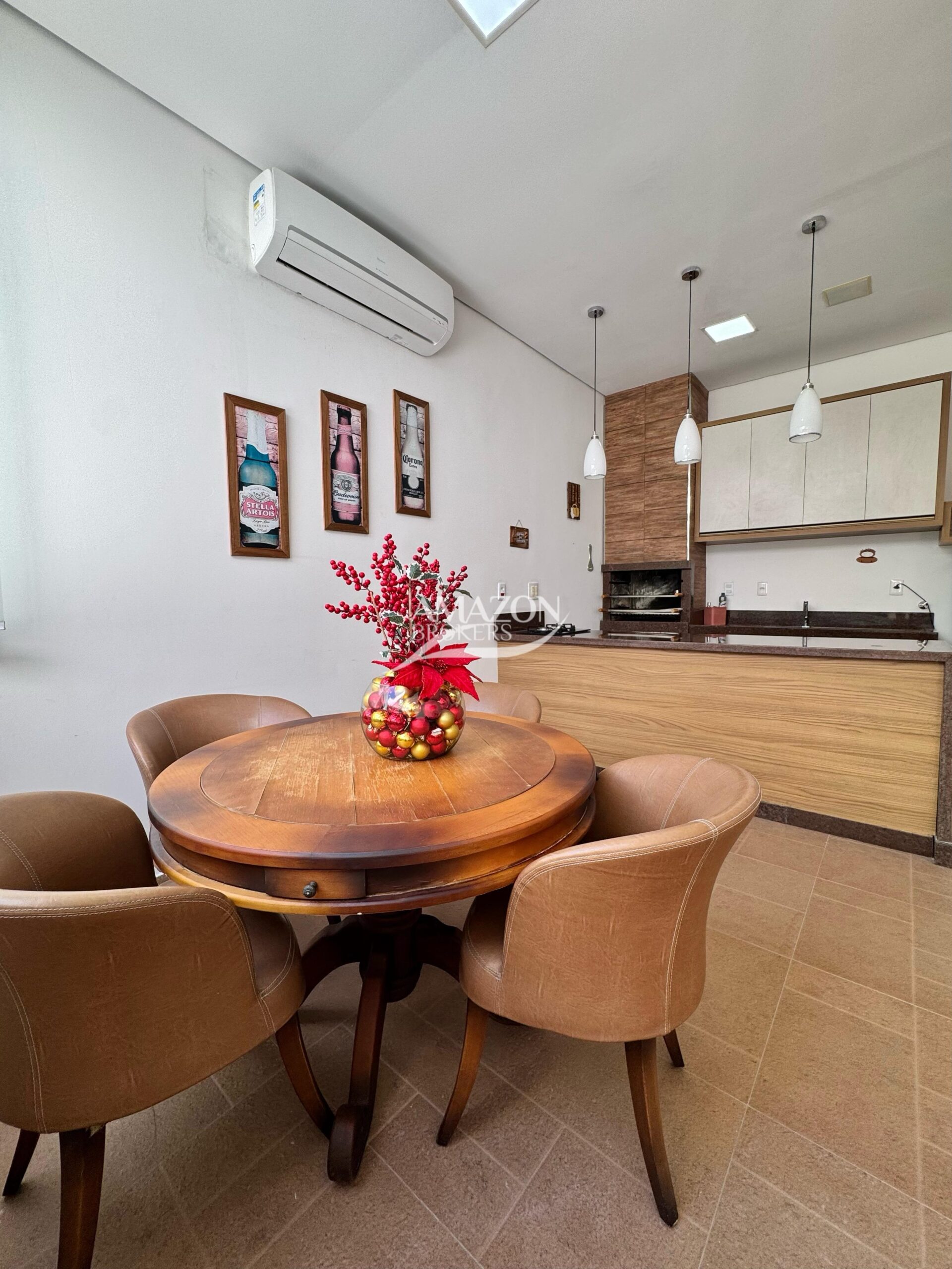 ATLANTIS CONDOMÍNIO, PARQUE 10 – CASA DUPLEX 385m2 – DISPONÍVEL PARA VENDA