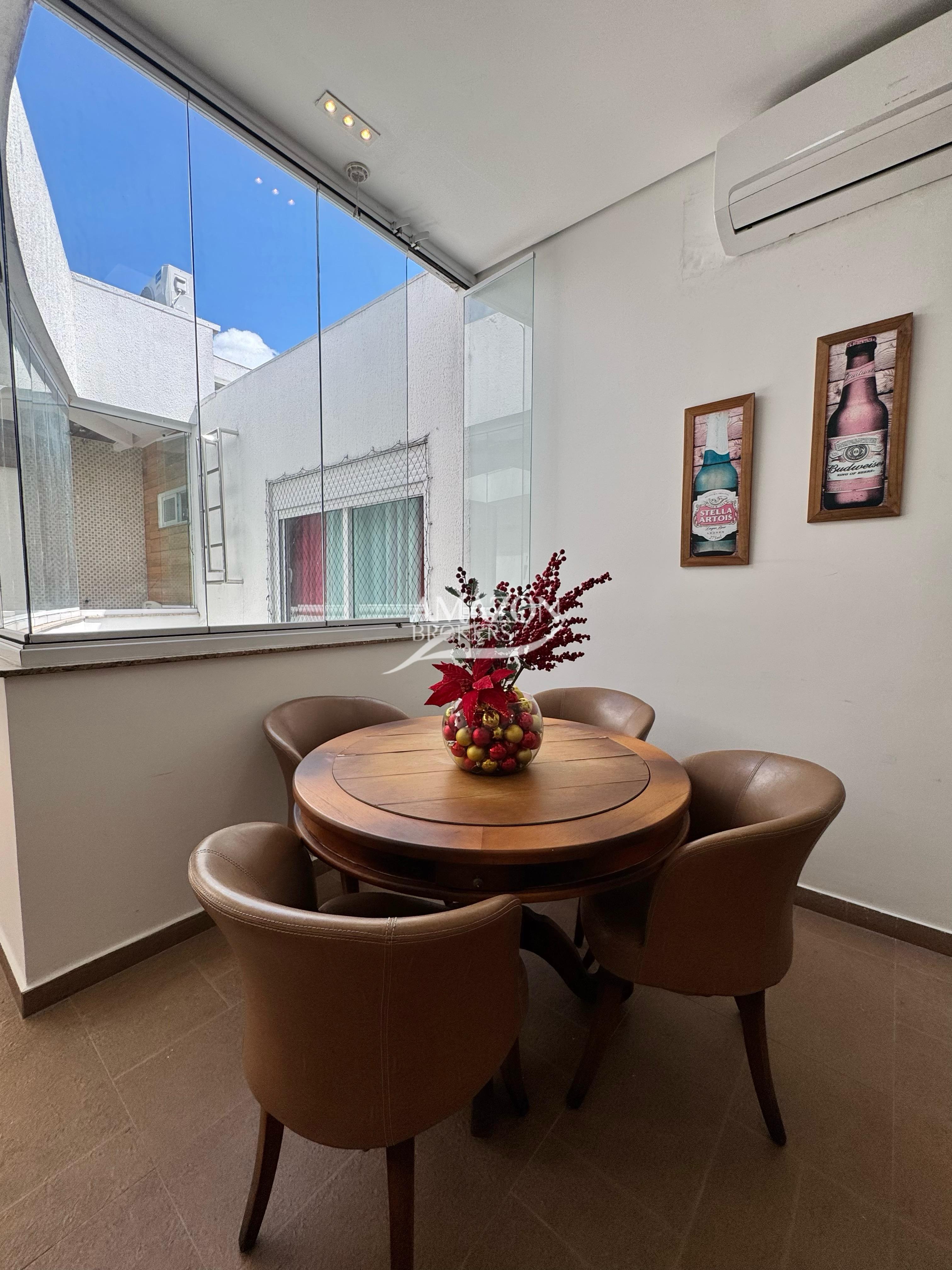 ATLANTIS CONDOMÍNIO, PARQUE 10 – CASA DUPLEX 385m2 – DISPONÍVEL PARA VENDA