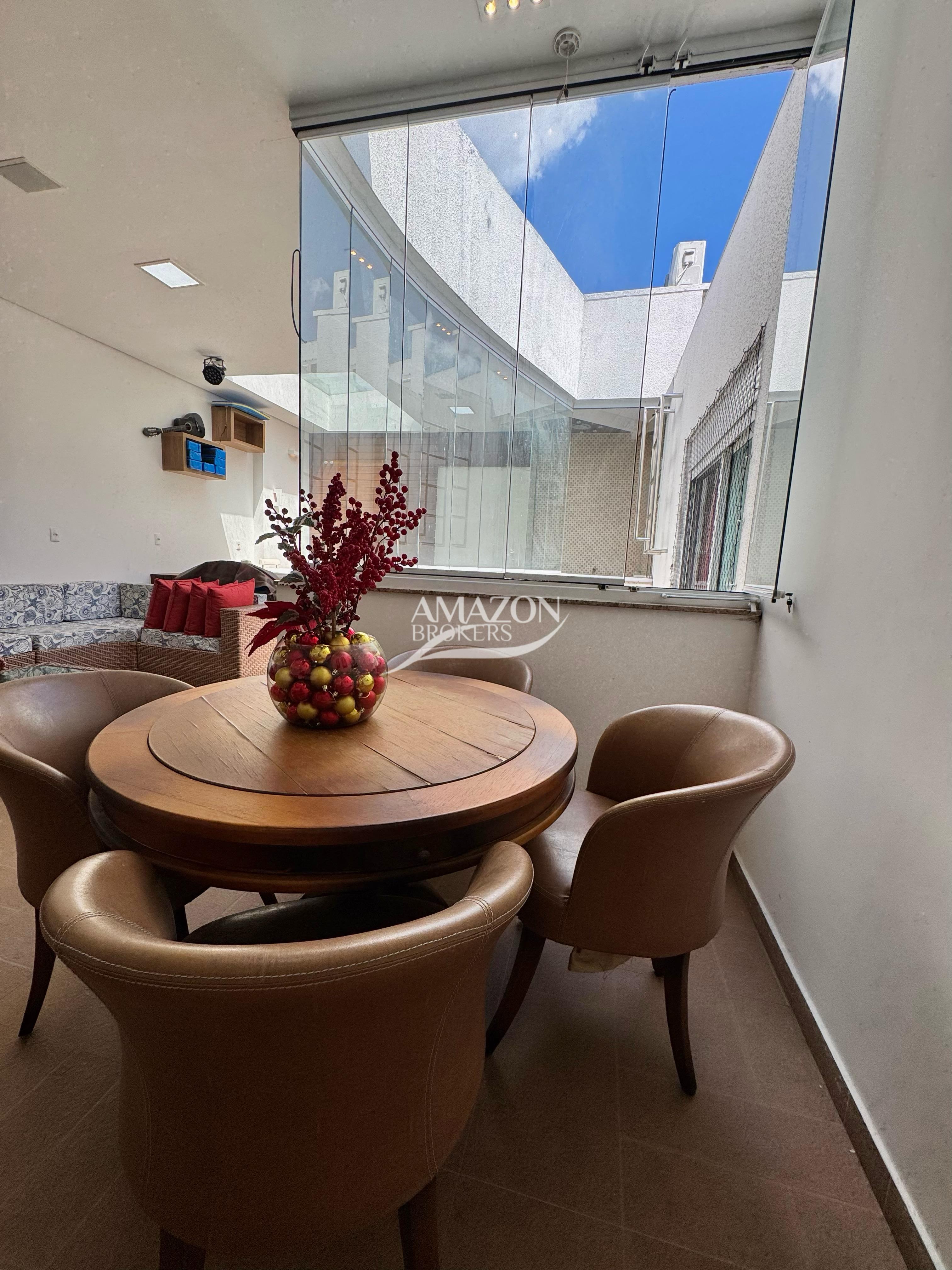 ATLANTIS CONDOMÍNIO, PARQUE 10 – CASA DUPLEX 385m2 – DISPONÍVEL PARA VENDA