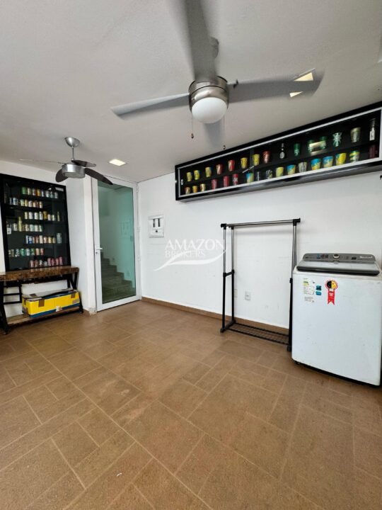ATLANTIS CONDOMÍNIO, PARQUE 10 – CASA DUPLEX 385m2 – DISPONÍVEL PARA VENDA