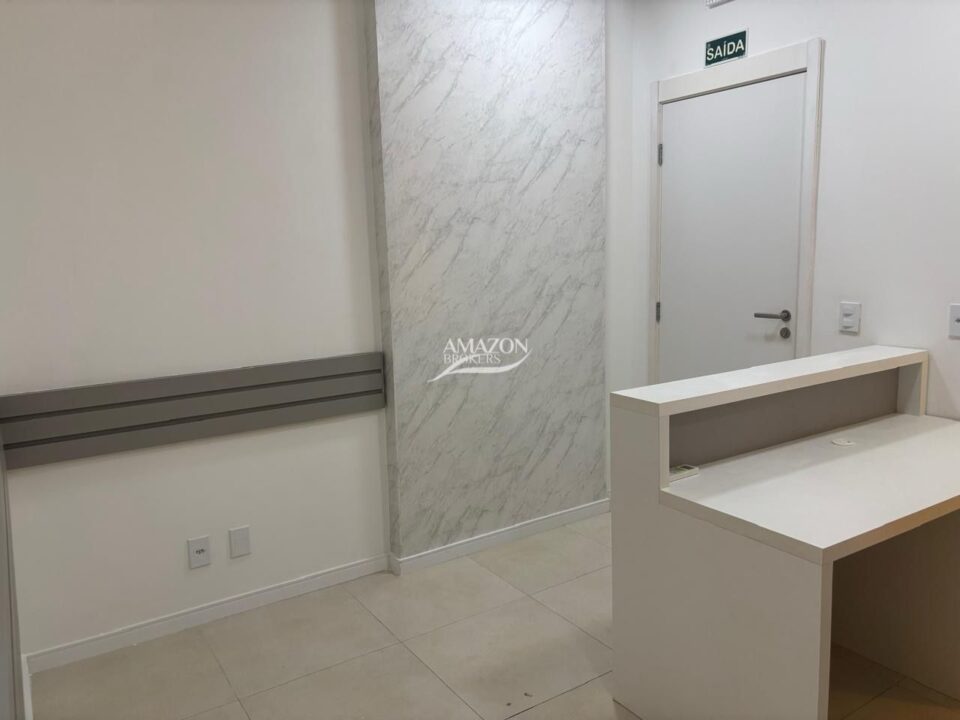 BRITANNIA PARK OFFICES, PONTA NEGRA – SALA COMERCIAL 31m2 – DISPONÍVEL PARA LOCAÇÃO