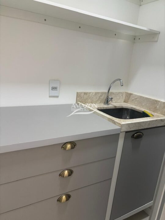 BRITANNIA PARK OFFICES, PONTA NEGRA – SALA COMERCIAL 31m2 – DISPONÍVEL PARA LOCAÇÃO