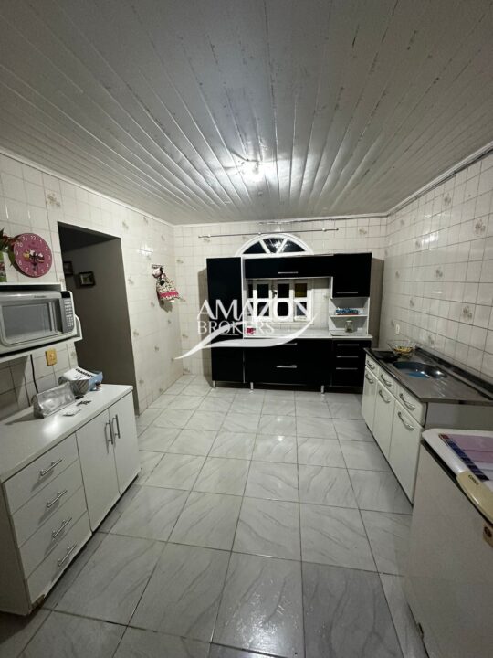 PARQUE 10 – CASA TÉRREA 360m2 – DISPONÍVEL PARA LOCAÇÃO