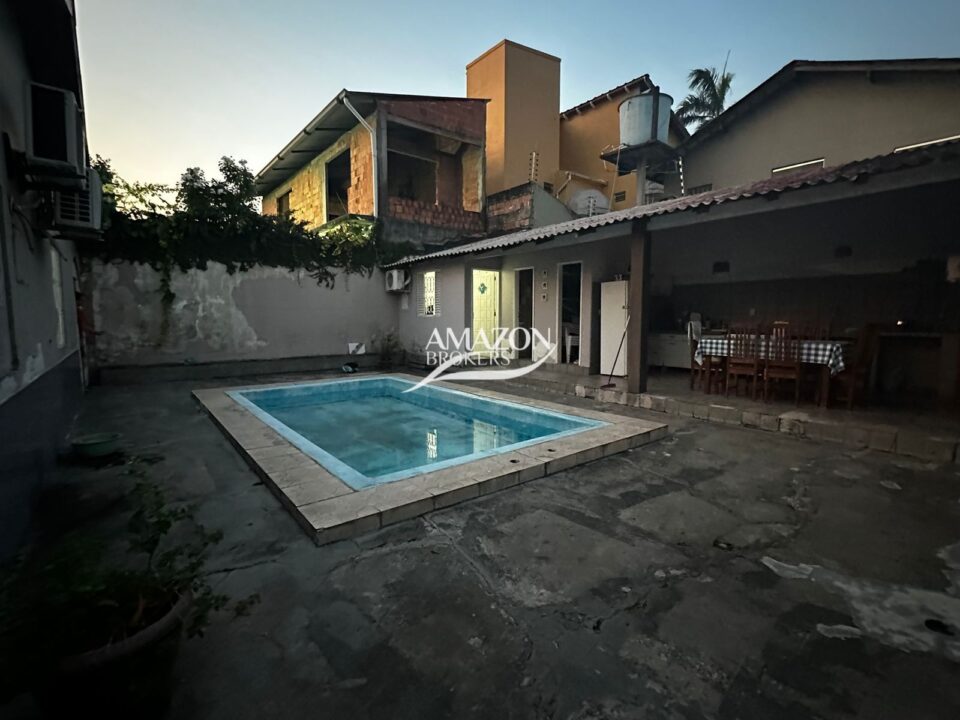 PARQUE 10 – CASA TÉRREA 360m2 – DISPONÍVEL PARA LOCAÇÃO