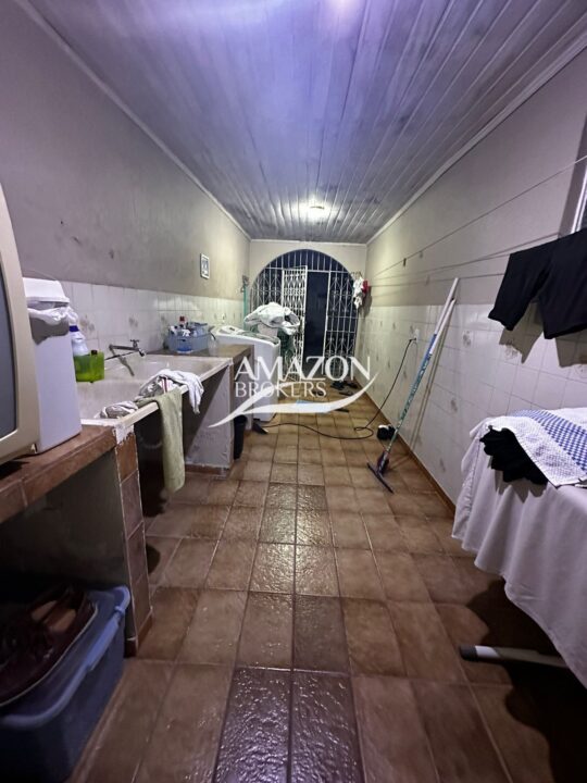 PARQUE 10 – CASA TÉRREA 360m2 – DISPONÍVEL PARA LOCAÇÃO