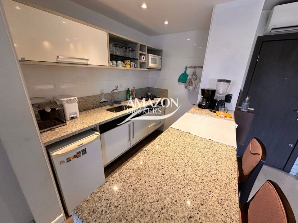 HOTEL ADRIANÓPOLIS ALL SUÍTES – FLAT MOBILIADO 47 m2 – DISPONÍVEL PARA LOCAÇÃO