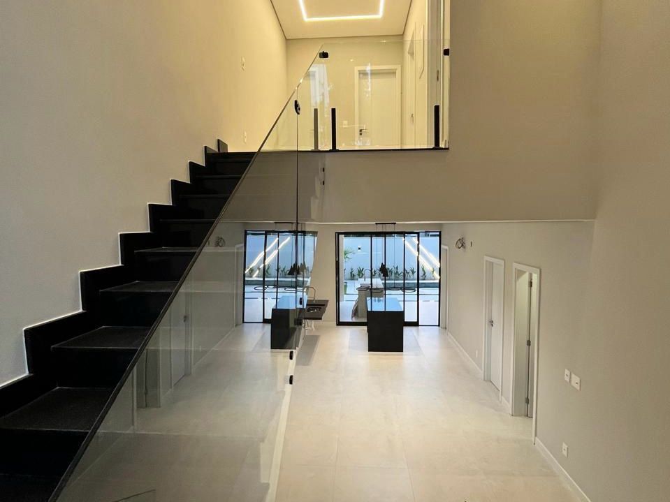 VIVENDA DAS MARINAS, PONTA NEGRA – CASA DUPLEX 208m2 – DISPONÍVEL PARA VENDA