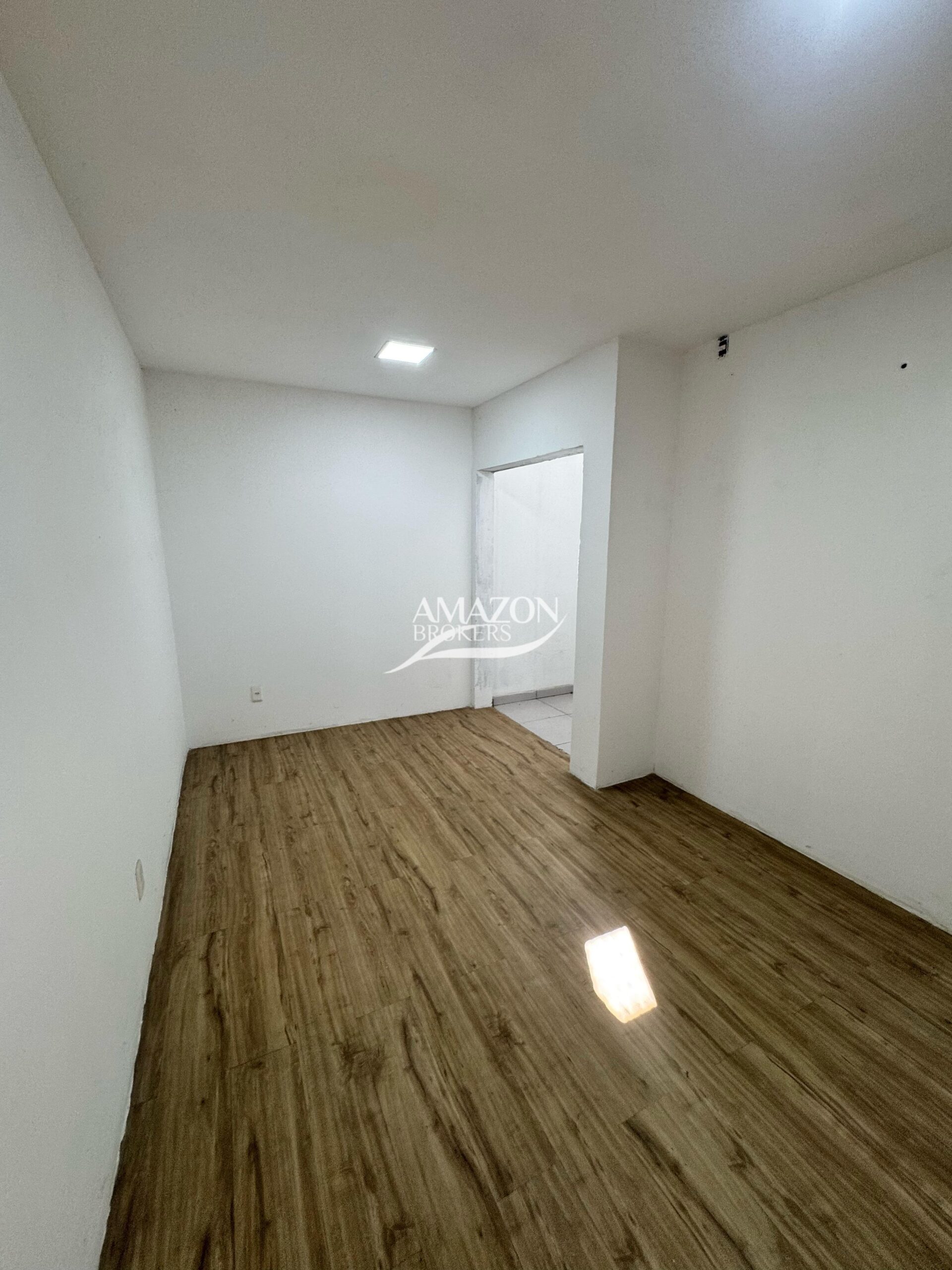 NOSSA SENHORA DAS GRAÇAS – PONTO COMERCIAL 700 m2 – DISPONÍVEL PARA LOCAÇÃO
