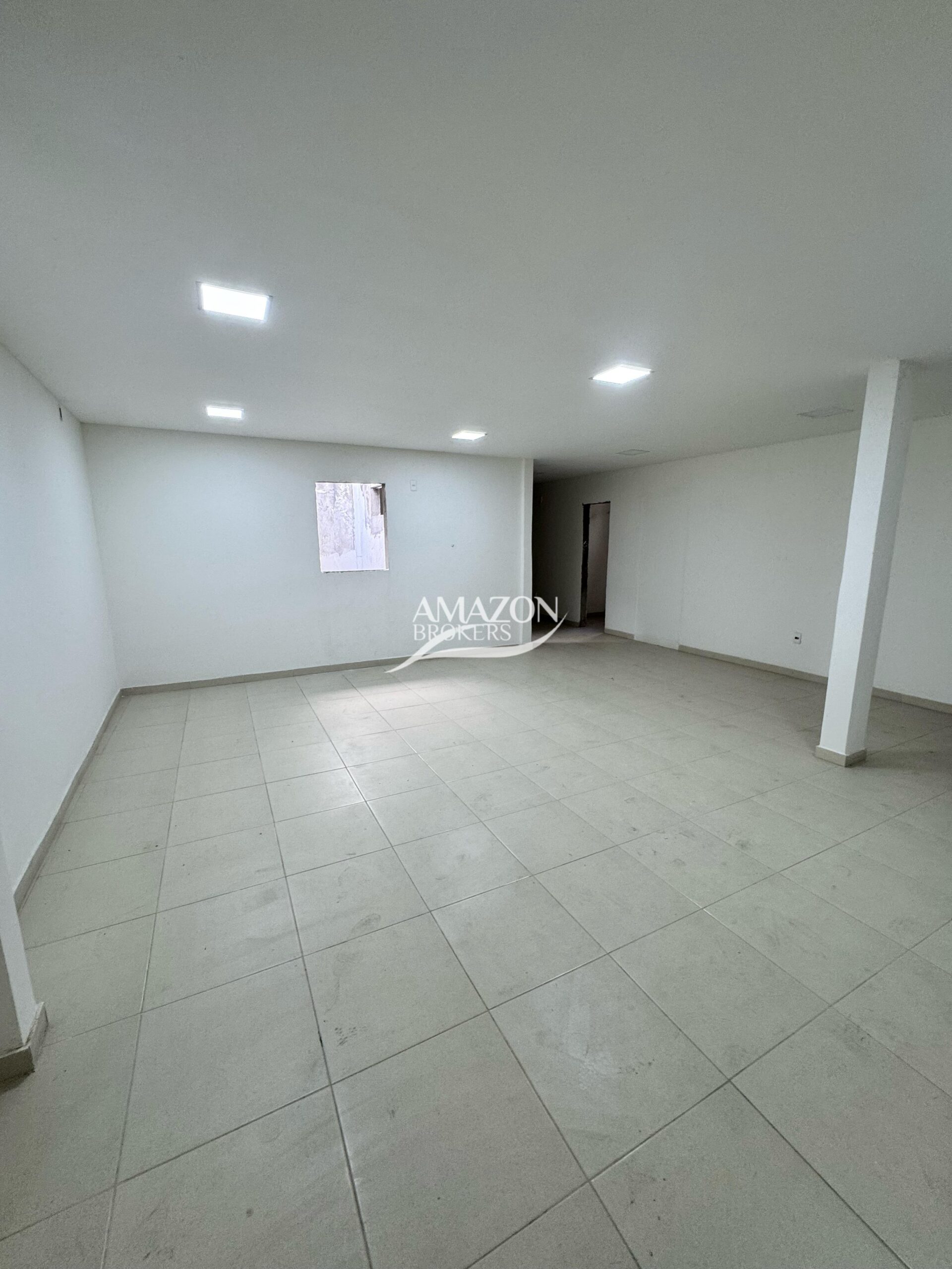 NOSSA SENHORA DAS GRAÇAS – PONTO COMERCIAL 700 m2 – DISPONÍVEL PARA LOCAÇÃO