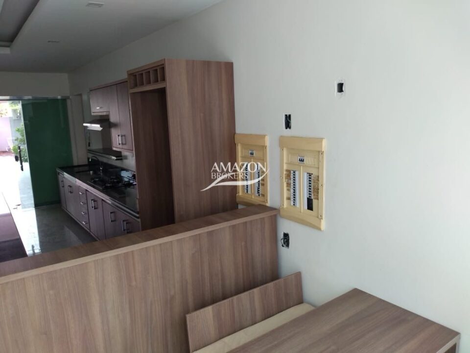 LARANJEIRAS CONDOMÍNIO, FLORES – CASA TÉRREA 350m2 – DISPONÍVEL PARA LOCAÇÃO