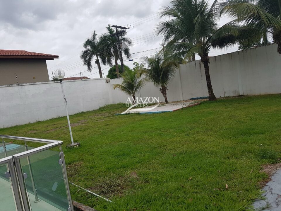 LARANJEIRAS CONDOMÍNIO, FLORES – CASA TÉRREA 350m2 – DISPONÍVEL PARA LOCAÇÃO
