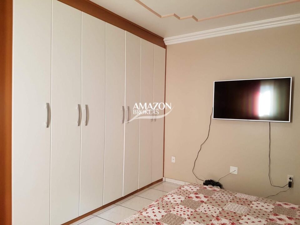 JARDIM SAKURA RESIDENCIAL, PARQUE 10 – CASA DUPLEX 300m2 – DISPONÍVEL PARA LOCAÇÃO
