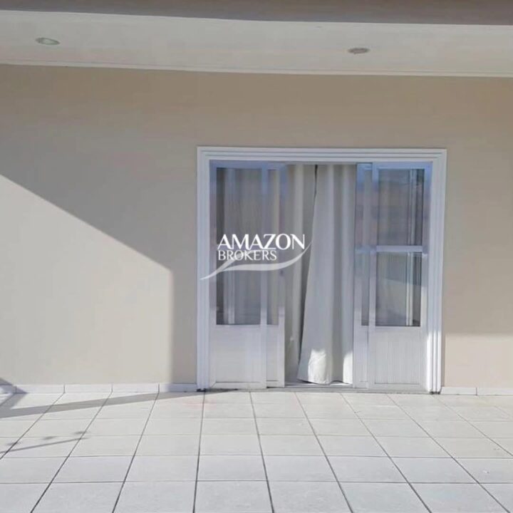 JARDIM SAKURA RESIDENCIAL, PARQUE 10 – CASA DUPLEX 300m2 – DISPONÍVEL PARA LOCAÇÃO