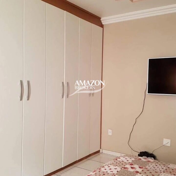 JARDIM SAKURA RESIDENCIAL, PARQUE 10 – CASA DUPLEX 300m2 – DISPONÍVEL PARA LOCAÇÃO
