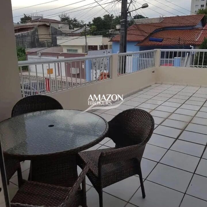 JARDIM SAKURA RESIDENCIAL, PARQUE 10 – CASA DUPLEX 300m2 – DISPONÍVEL PARA LOCAÇÃO