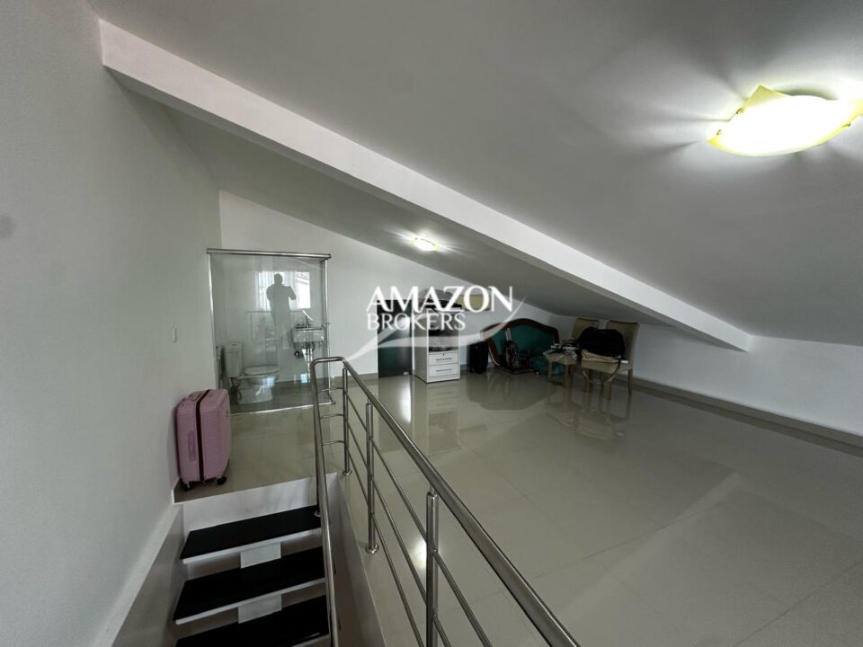 AMSTERDAM VILLAGE CONDOMÍNIO, FLORES – CASA TRIPLEX 250 m2 – DISPONÍVEL PARA VENDA