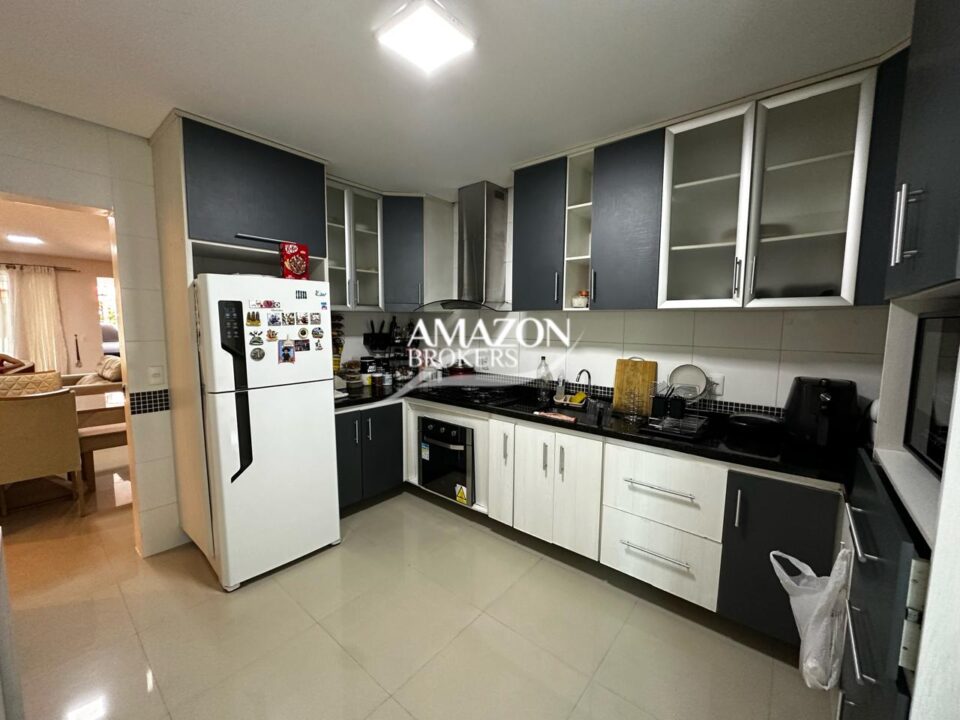 AMSTERDAM VILLAGE CONDOMÍNIO, FLORES – CASA TRIPLEX 250 m2 – DISPONÍVEL PARA VENDA