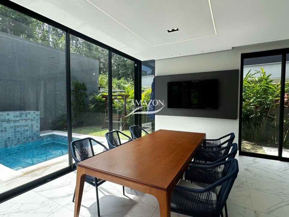 ALPHAVILLE 1 RESIDENCIAL, PONTA NEGRA – CASA DUPLEX 530m2 – DISPONÍVEL PARA VENDA