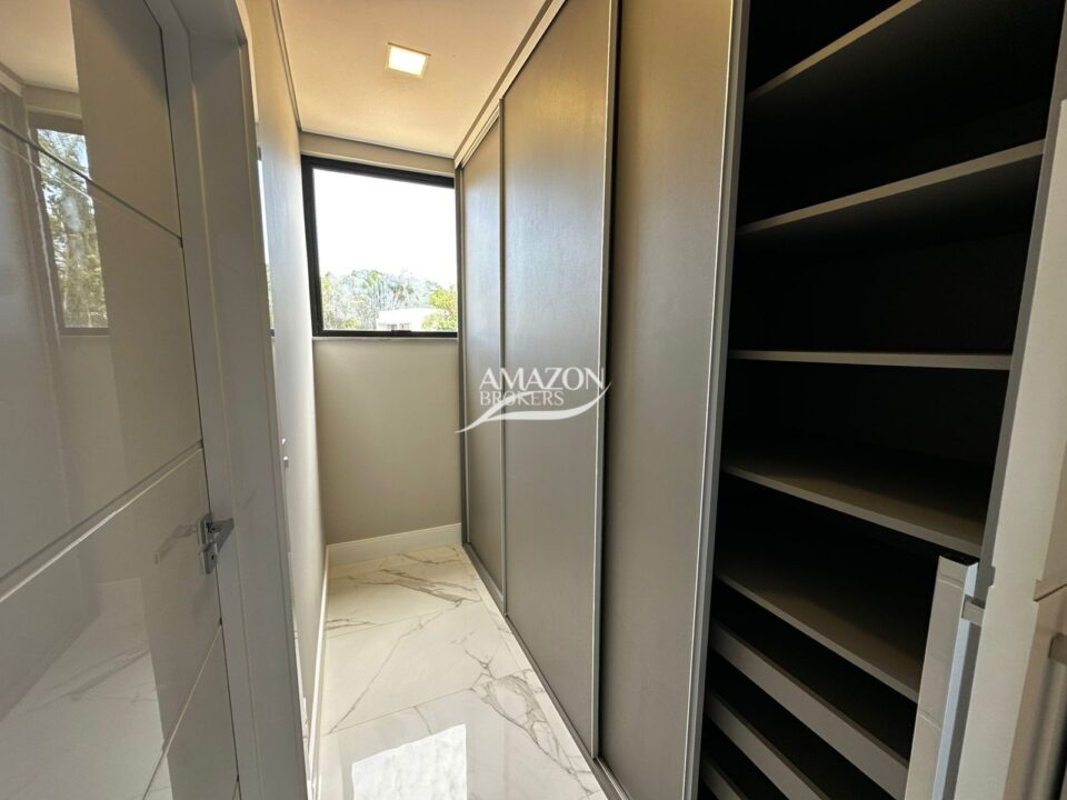 ALPHAVILLE 1 RESIDENCIAL, PONTA NEGRA – CASA DUPLEX 530m2 – DISPONÍVEL PARA VENDA