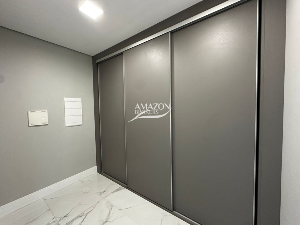 ALPHAVILLE 1 RESIDENCIAL, PONTA NEGRA – CASA DUPLEX 530m2 – DISPONÍVEL PARA VENDA