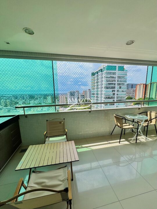 CASTELLO DA VILLA RESIDENCIAL, ADRIANÓPOLIS – APARTAMENTO 147 m2 – DISPONÍVEL PARA VENDA