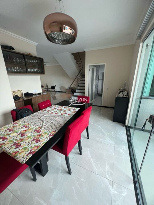 RESIDENCIAL TAPAJÓS, TARUMÃ – CASA DUPLEX 217m2 – DISPONÍVEL PARA VENDA