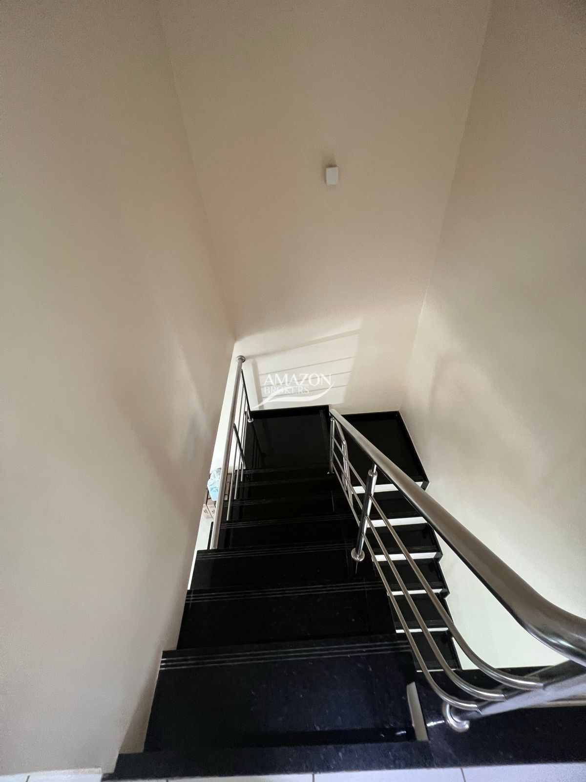 RESIDENCIAL TAPAJÓS, TARUMÃ – CASA DUPLEX 217m2 – DISPONÍVEL PARA VENDA