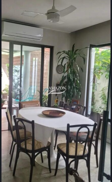 ATLANTIS CONDOMÍNIO, PARQUE 10 – CASA DUPLEX 264,90m2 – DISPONÍVEL PARA VENDA