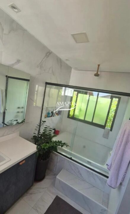 ATLANTIS CONDOMÍNIO, PARQUE 10 – CASA DUPLEX 264,90m2 – DISPONÍVEL PARA VENDA