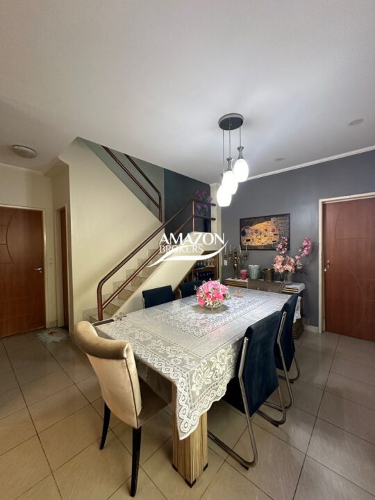 DALVA TOLEDO RESIDENCIAL, FLORES – CASA DUPLEX 250m2 – DISPONÍVEL PARA VENDA