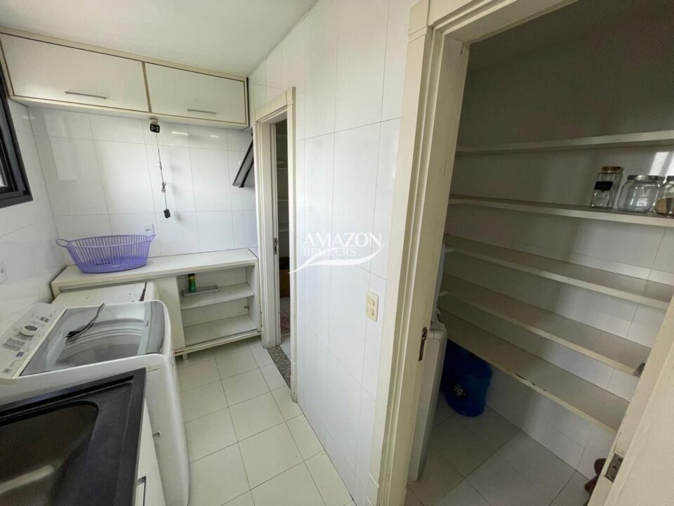 BELLINI CONDOMÍNIO, ADRIANÓPOLIS – APARTAMENTO 180m2 – DISPONÍVEL PARA VENDA