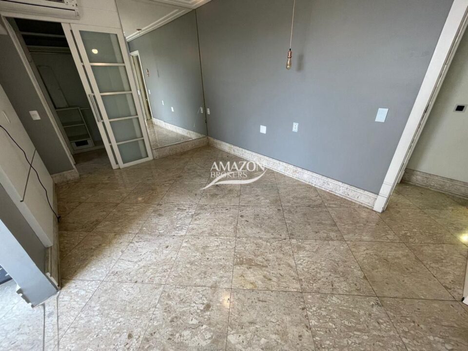 BELLINI CONDOMÍNIO, ADRIANÓPOLIS – APARTAMENTO 180m2 – DISPONÍVEL PARA VENDA