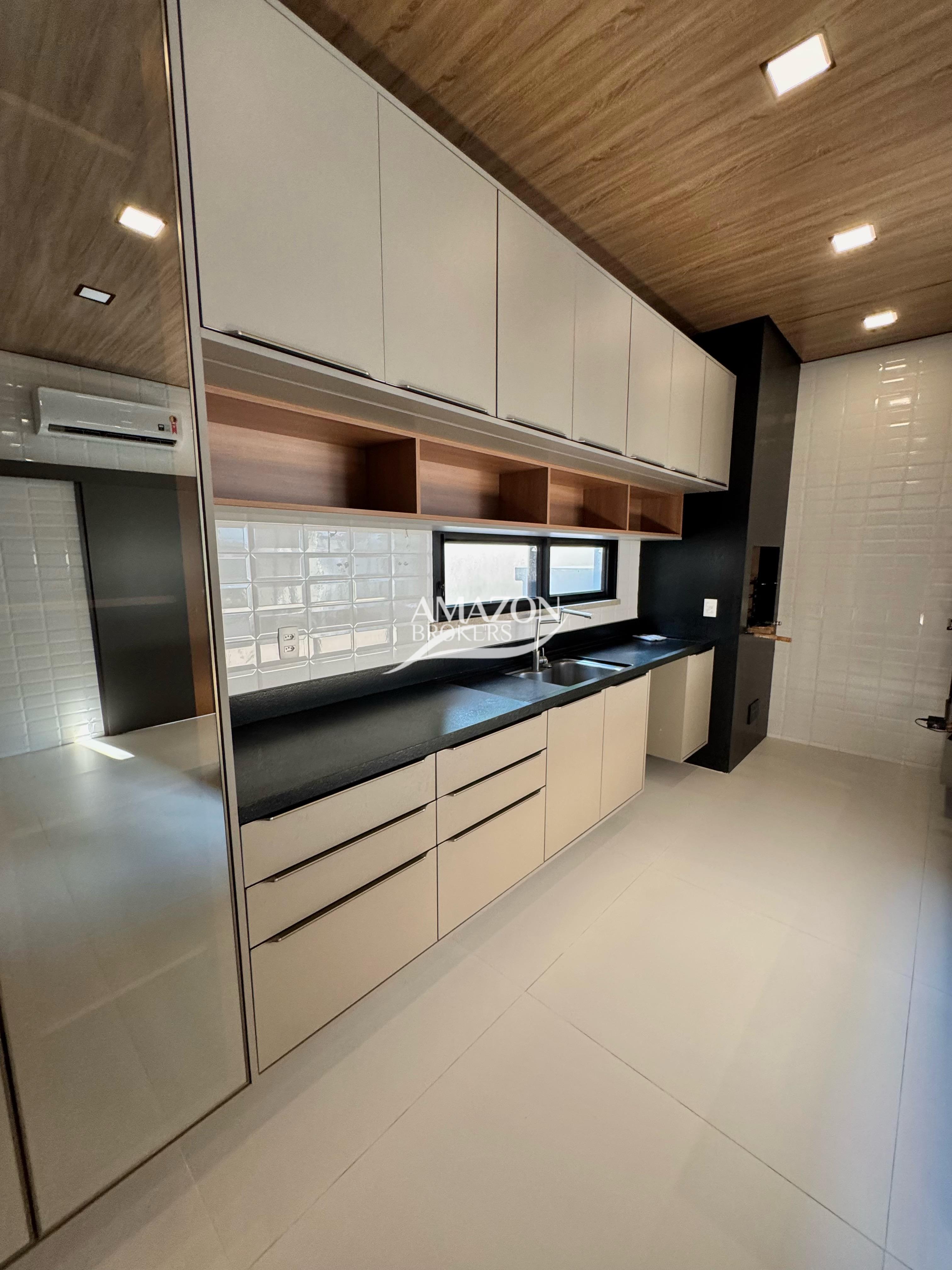 ALPHAVILLE RESIDENCIAL, PONTA NEGRA – CASA DUPLEX 550m2 – DISPONÍVEL PARA VENDA