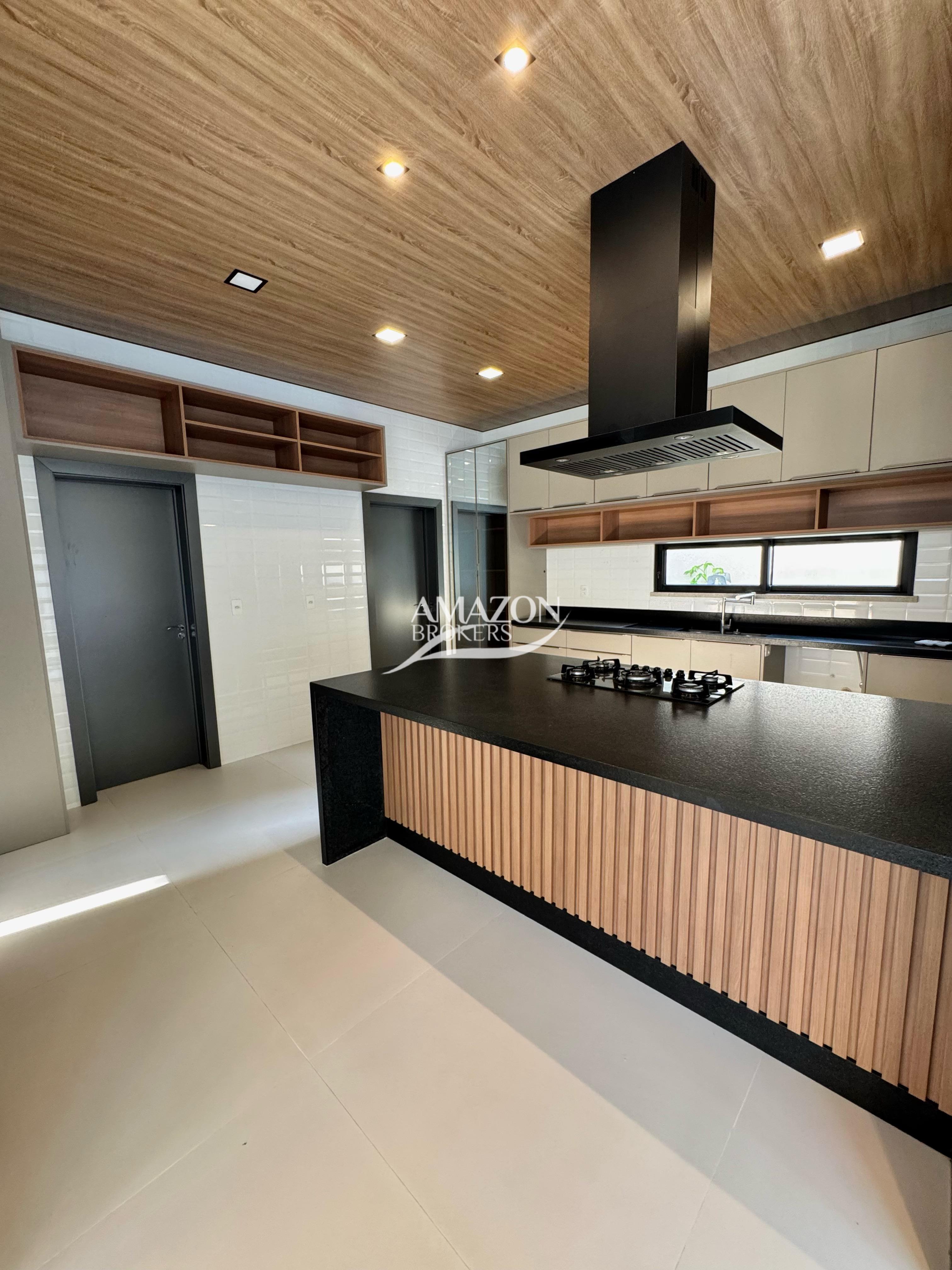 ALPHAVILLE RESIDENCIAL, PONTA NEGRA – CASA DUPLEX 550m2 – DISPONÍVEL PARA VENDA