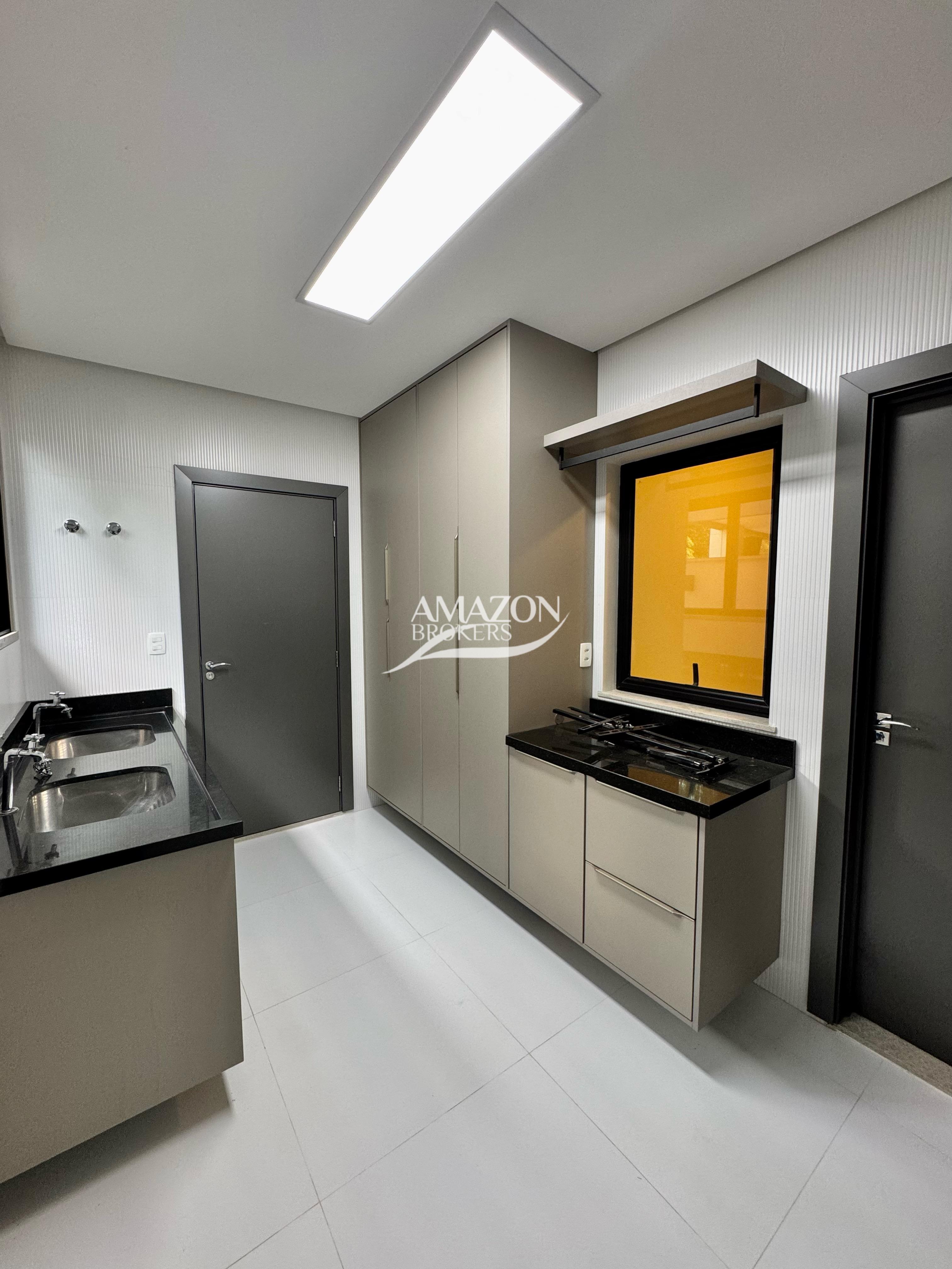 ALPHAVILLE RESIDENCIAL, PONTA NEGRA – CASA DUPLEX 550m2 – DISPONÍVEL PARA VENDA