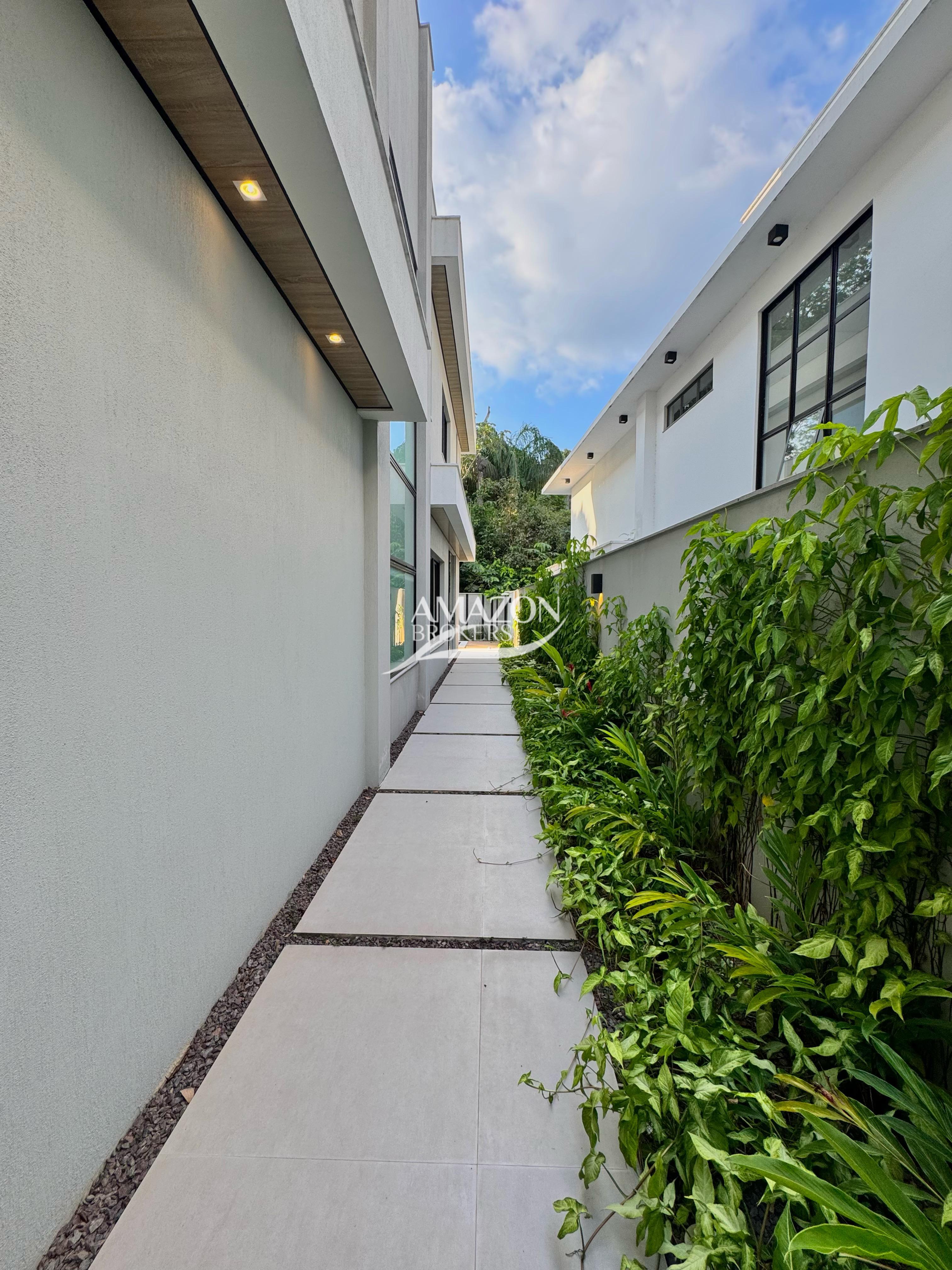 ALPHAVILLE RESIDENCIAL, PONTA NEGRA – CASA DUPLEX 550m2 – DISPONÍVEL PARA VENDA