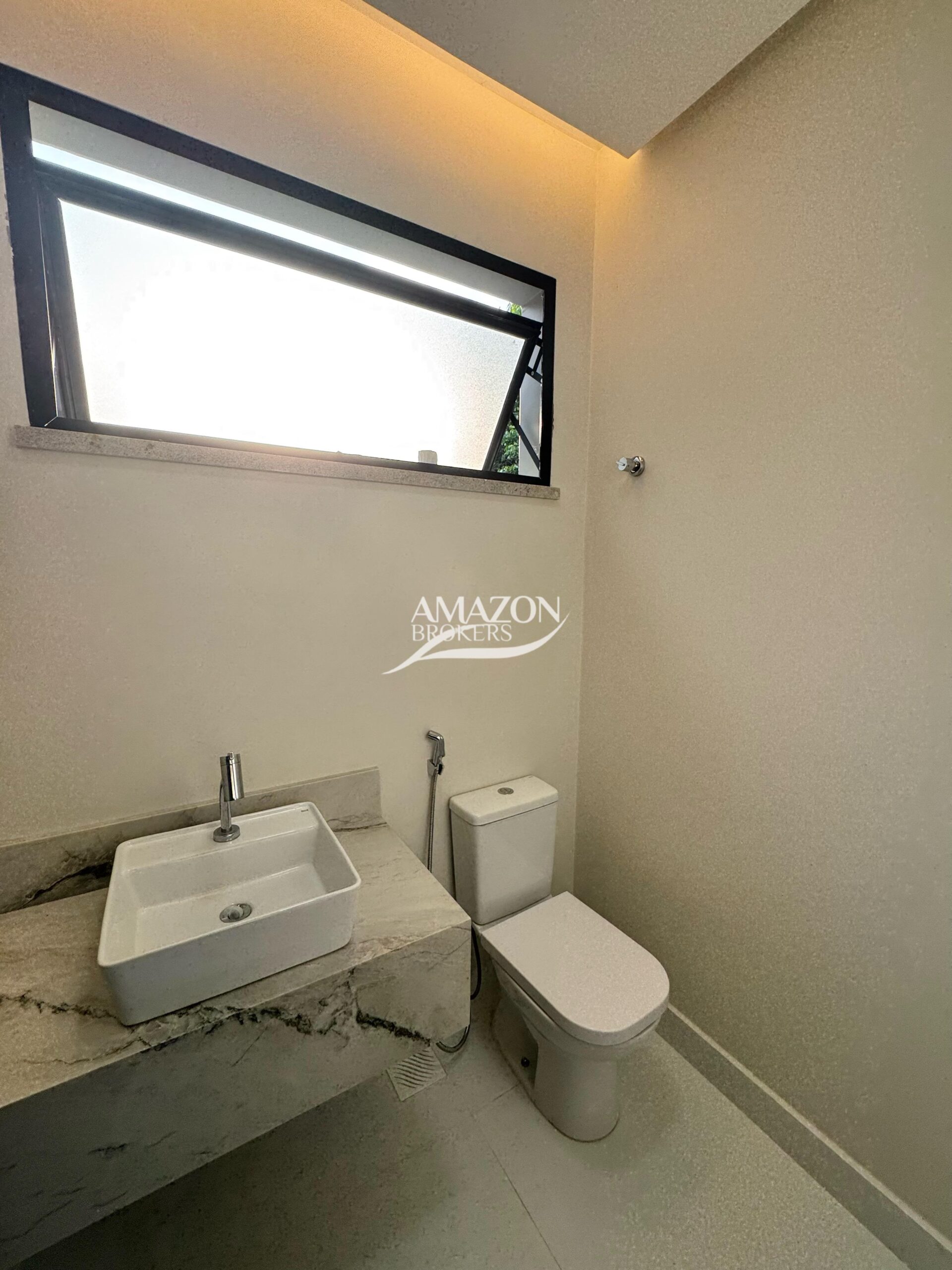 ALPHAVILLE RESIDENCIAL, PONTA NEGRA – CASA DUPLEX 550m2 – DISPONÍVEL PARA VENDA
