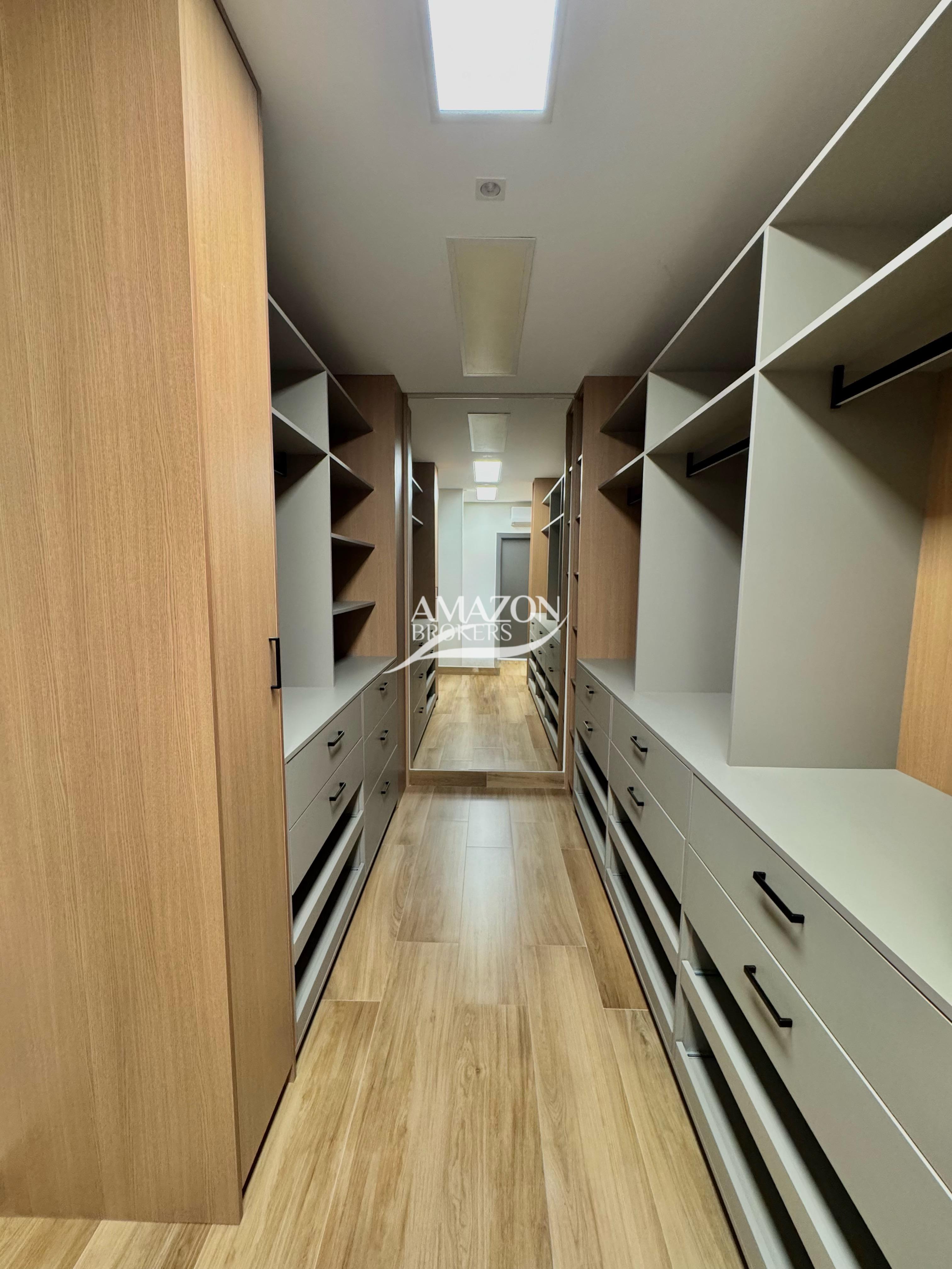 ALPHAVILLE RESIDENCIAL, PONTA NEGRA – CASA DUPLEX 550m2 – DISPONÍVEL PARA VENDA