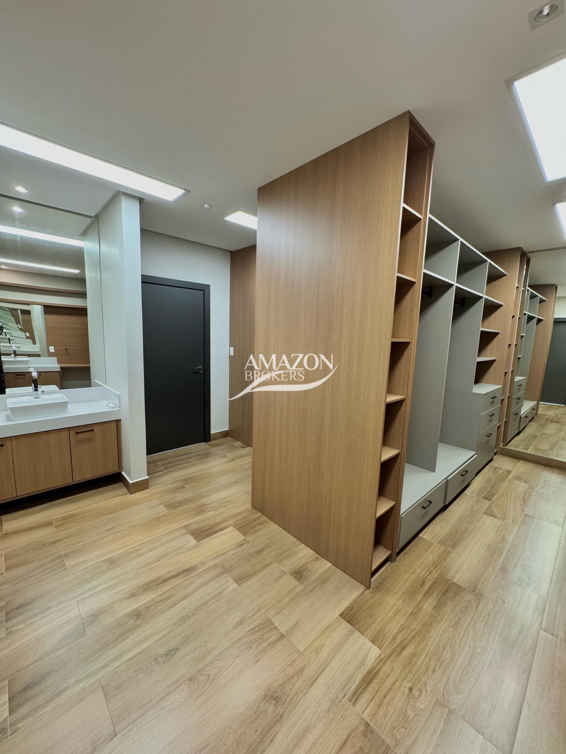 ALPHAVILLE RESIDENCIAL, PONTA NEGRA – CASA DUPLEX 550m2 – DISPONÍVEL PARA VENDA