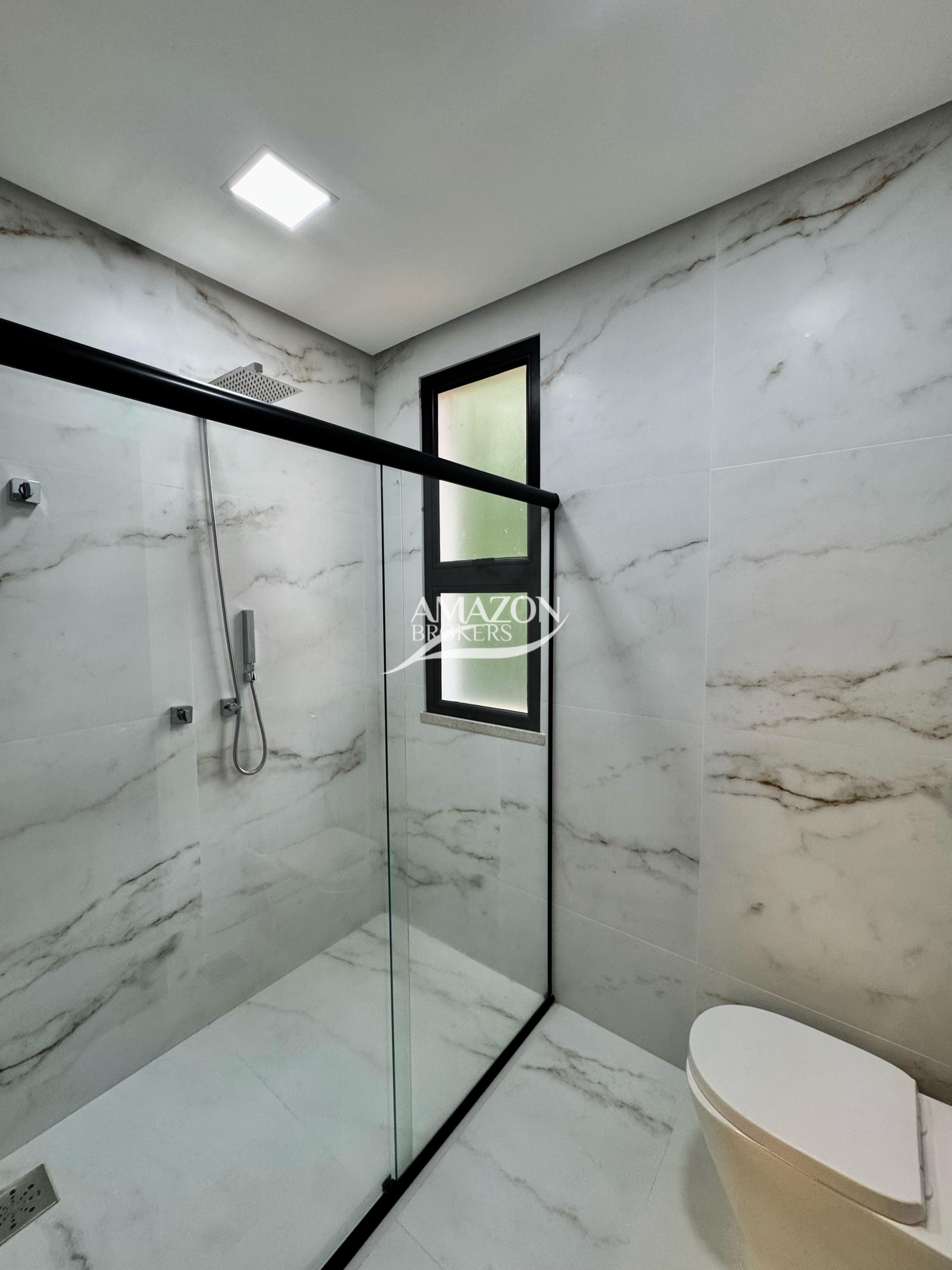 ALPHAVILLE RESIDENCIAL, PONTA NEGRA – CASA DUPLEX 550m2 – DISPONÍVEL PARA VENDA