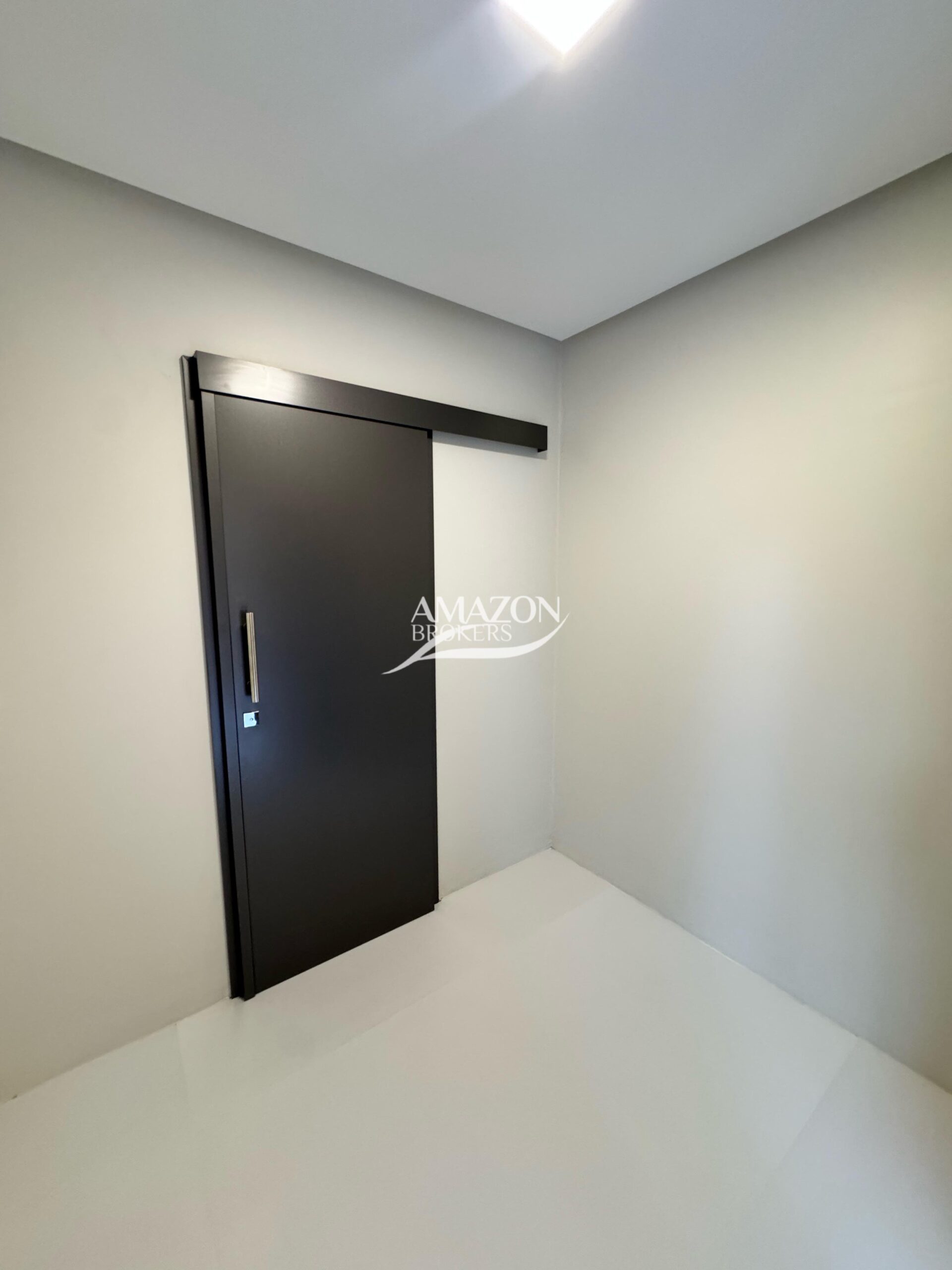 ALPHAVILLE RESIDENCIAL, PONTA NEGRA – CASA DUPLEX 550m2 – DISPONÍVEL PARA VENDA