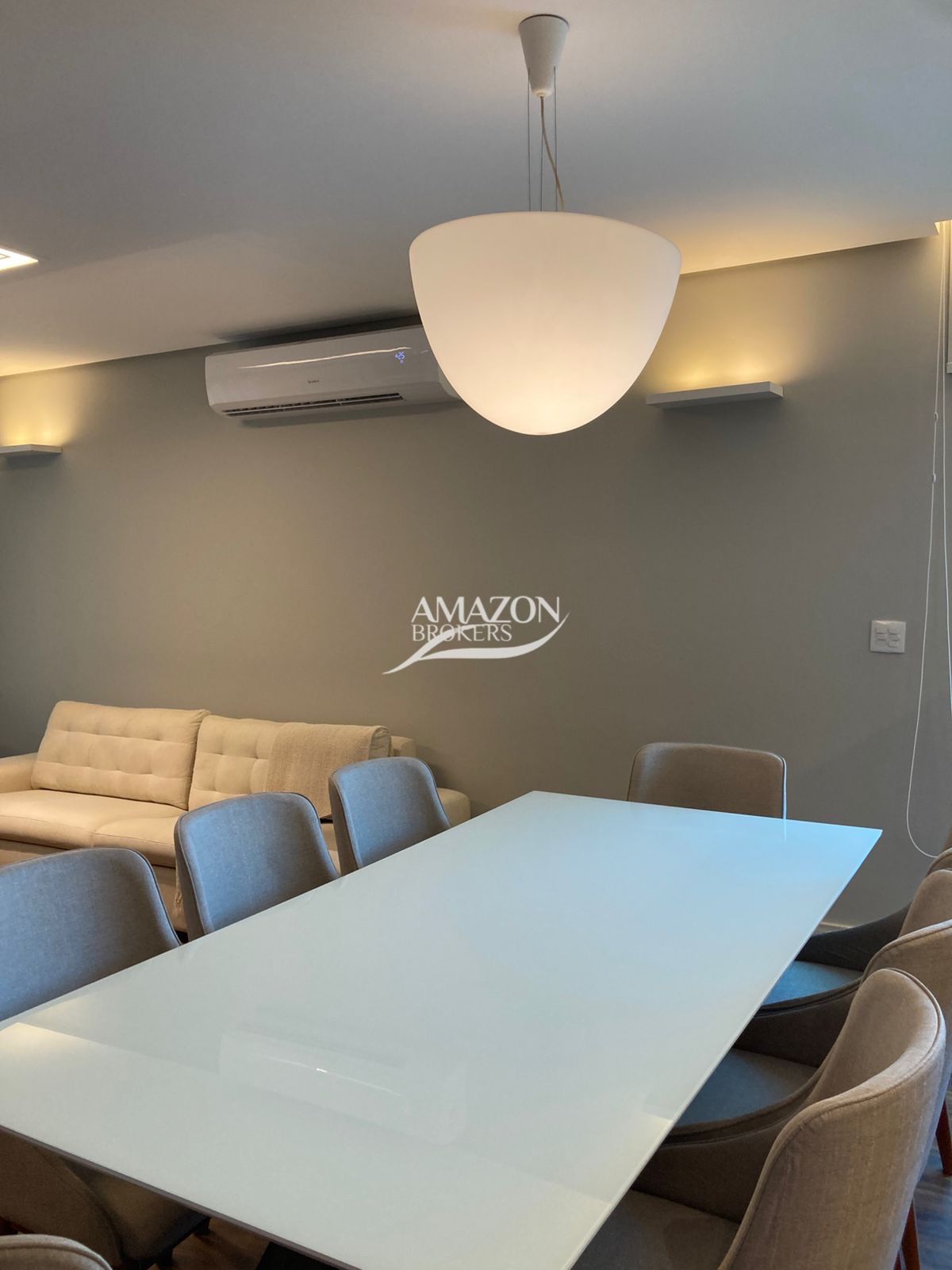 QUINTA DAS LARANJEIRAS RESIDENCIAL, PARQUE DAS LARANJEIRAS – CASA DUPLEX 330 m2 – DISPONÍVEL PARA VENDA