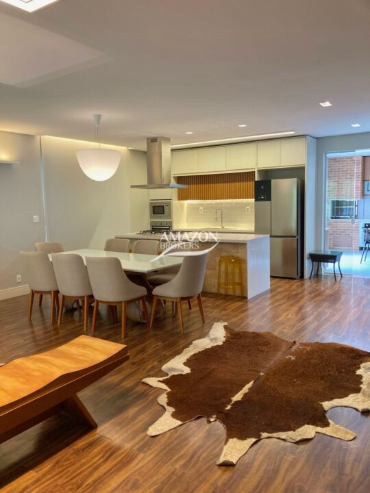 QUINTA DAS LARANJEIRAS RESIDENCIAL, PARQUE DAS LARANJEIRAS – CASA DUPLEX 330 m2 – DISPONÍVEL PARA VENDA