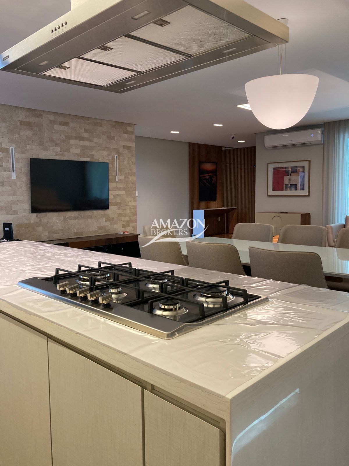 QUINTA DAS LARANJEIRAS RESIDENCIAL, PARQUE DAS LARANJEIRAS – CASA DUPLEX 330 m2 – DISPONÍVEL PARA VENDA