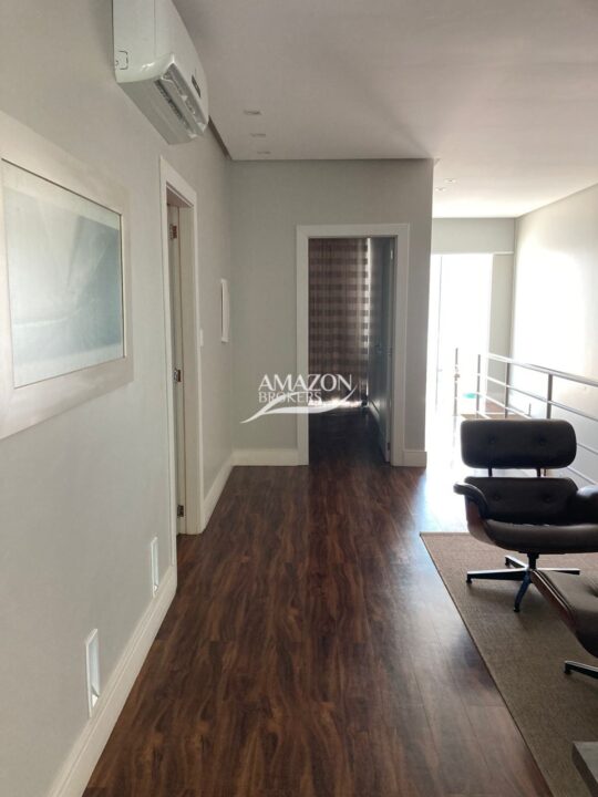 QUINTA DAS LARANJEIRAS RESIDENCIAL, PARQUE DAS LARANJEIRAS – CASA DUPLEX 330 m2 – DISPONÍVEL PARA VENDA