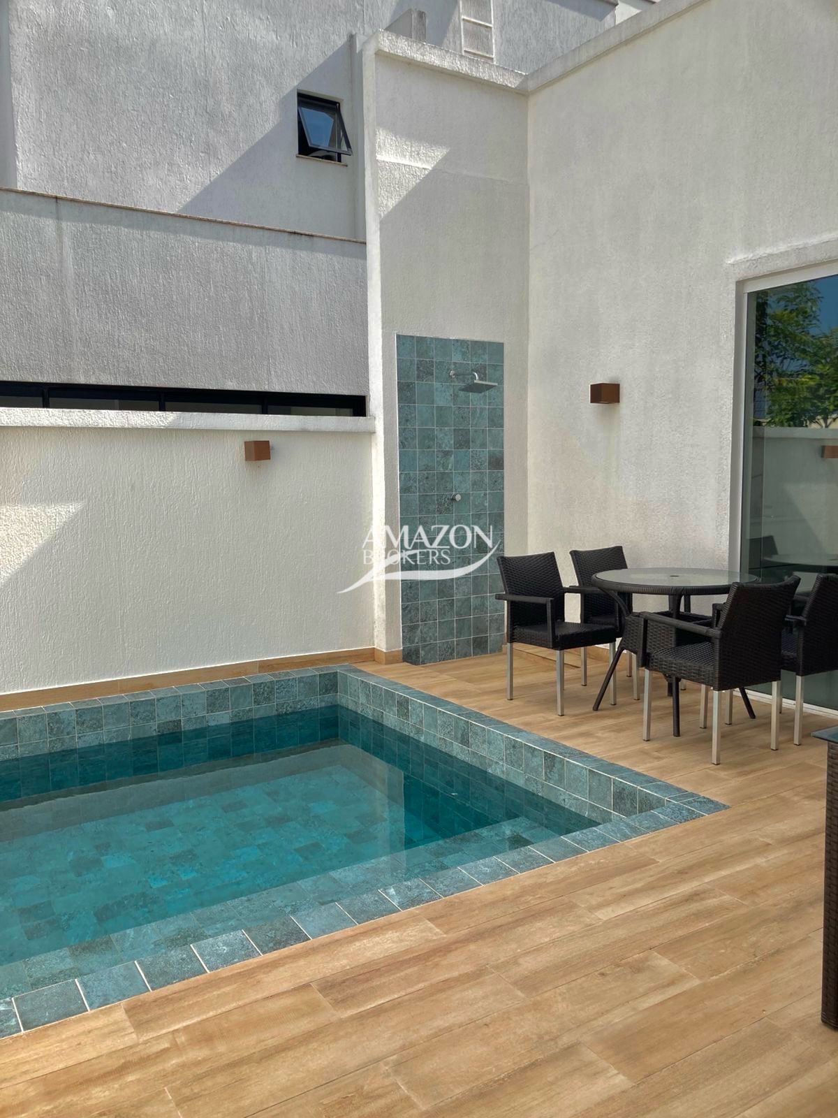 QUINTA DAS LARANJEIRAS RESIDENCIAL, PARQUE DAS LARANJEIRAS – CASA DUPLEX 330 m2 – DISPONÍVEL PARA VENDA