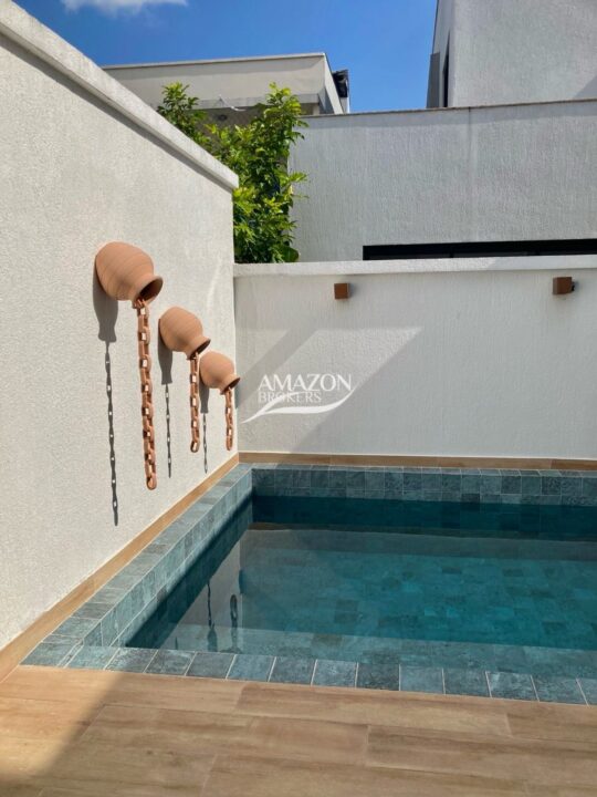 QUINTA DAS LARANJEIRAS RESIDENCIAL, PARQUE DAS LARANJEIRAS – CASA DUPLEX 330 m2 – DISPONÍVEL PARA VENDA