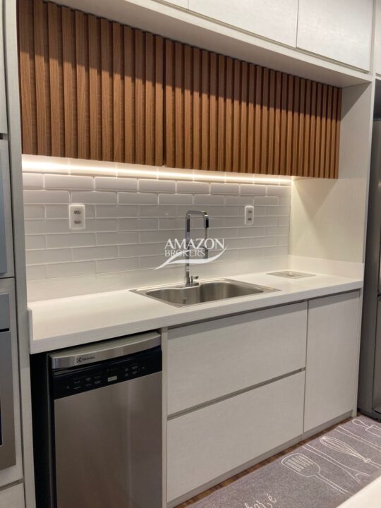 QUINTA DAS LARANJEIRAS RESIDENCIAL, PARQUE DAS LARANJEIRAS – CASA DUPLEX 330 m2 – DISPONÍVEL PARA VENDA