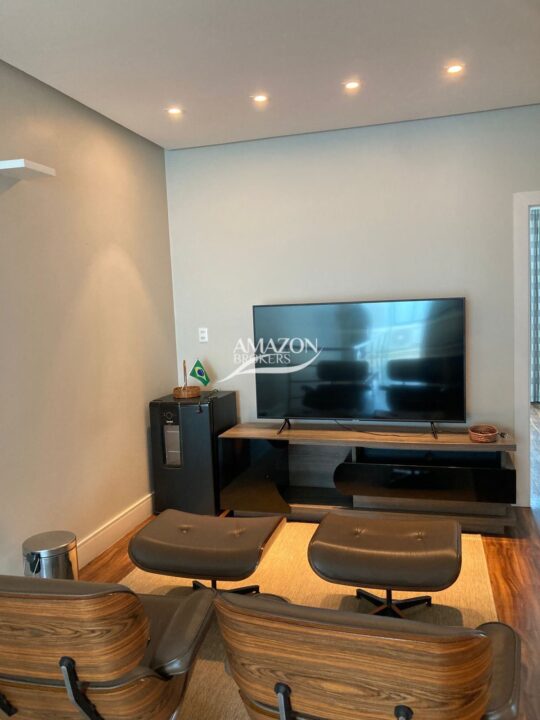 QUINTA DAS LARANJEIRAS RESIDENCIAL, PARQUE DAS LARANJEIRAS – CASA DUPLEX 330 m2 – DISPONÍVEL PARA VENDA