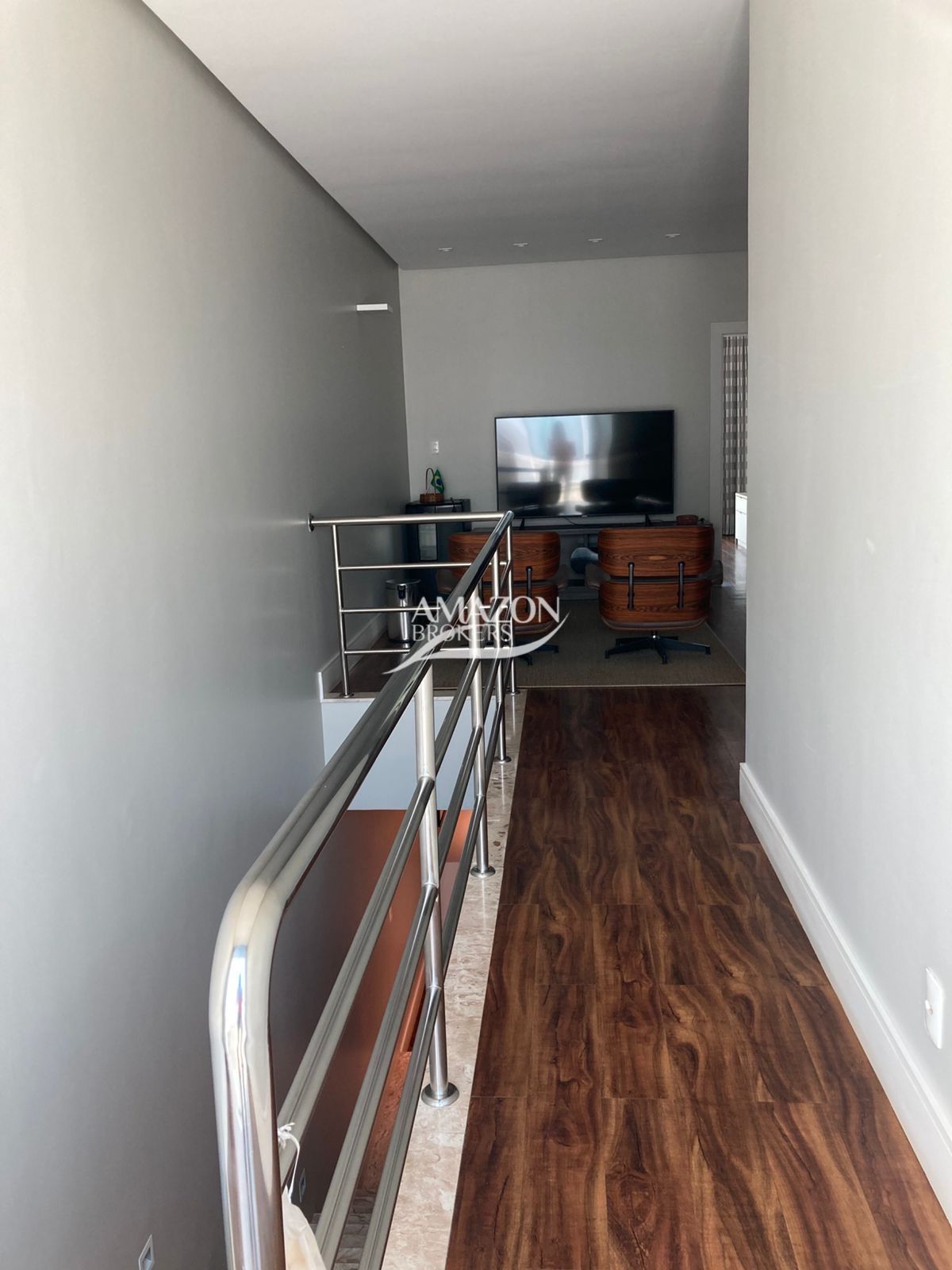 QUINTA DAS LARANJEIRAS RESIDENCIAL, PARQUE DAS LARANJEIRAS – CASA DUPLEX 330 m2 – DISPONÍVEL PARA VENDA